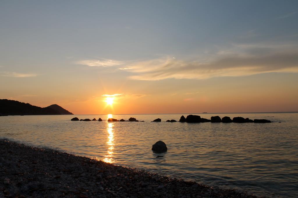 Appartamento Ponticello By Helloelba Portoferraio Dış mekan fotoğraf